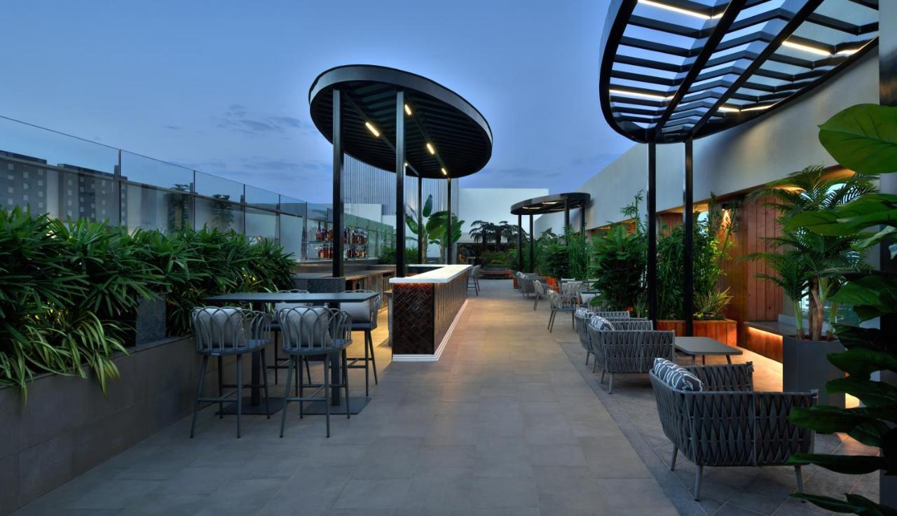 Hotel Courtyard By Marriott Nashik Exterior foto