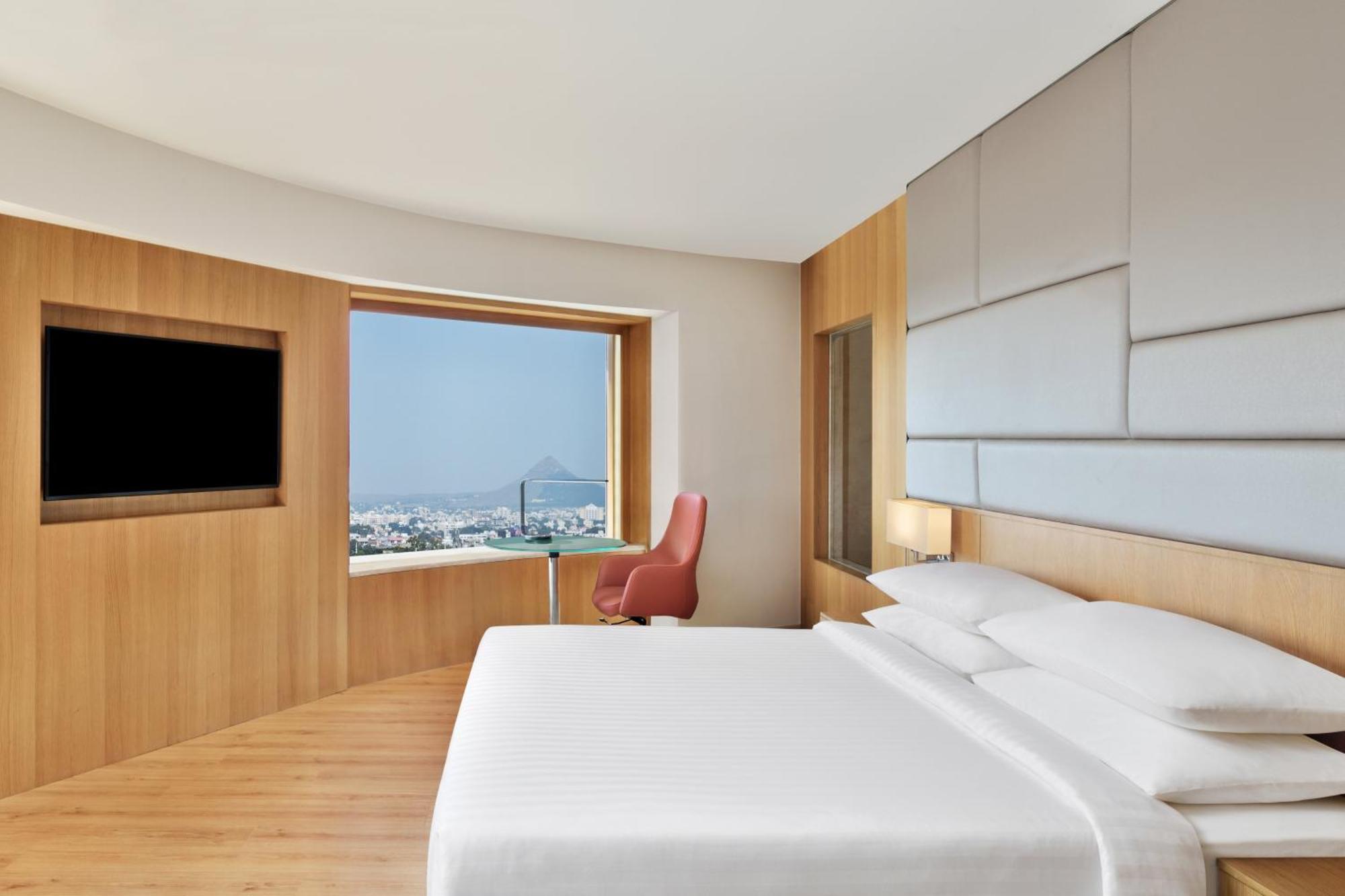 Hotel Courtyard By Marriott Nashik Exterior foto